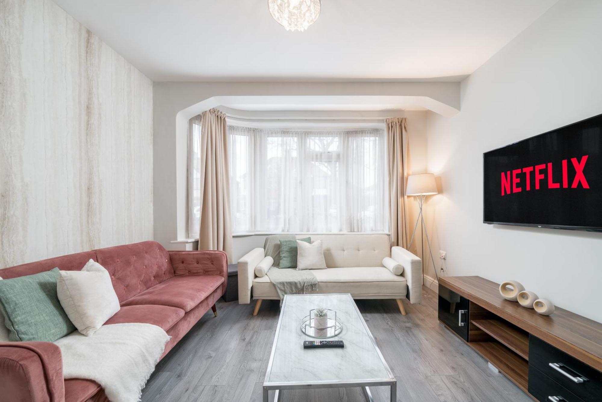 Lux 3Bed Near Wembley With Parking By Oceana Group - Sleeps 8 Διαμέρισμα Harrow Εξωτερικό φωτογραφία
