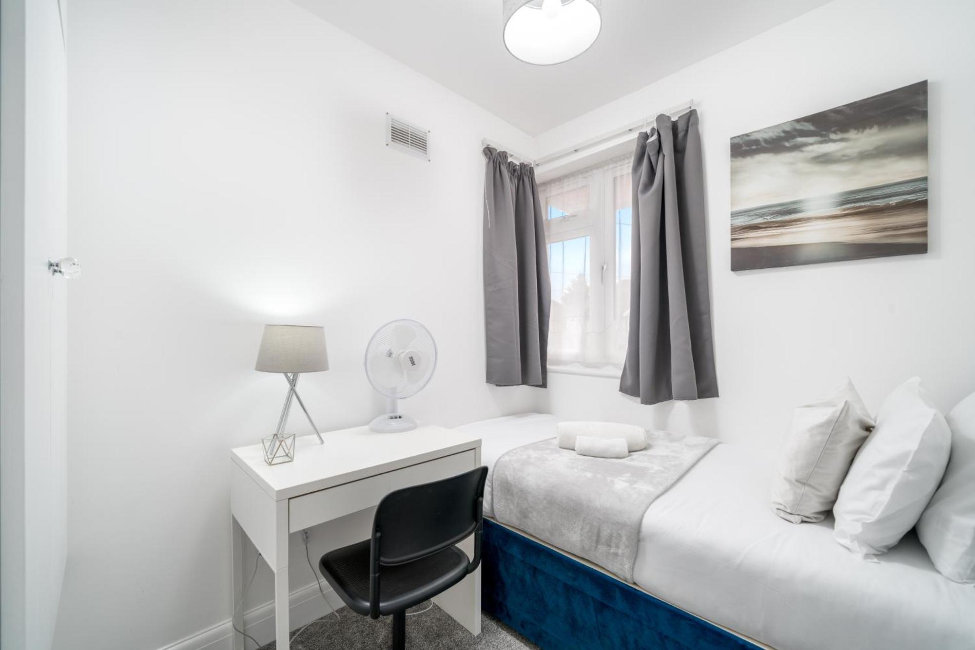 Lux 3Bed Near Wembley With Parking By Oceana Group - Sleeps 8 Διαμέρισμα Harrow Εξωτερικό φωτογραφία